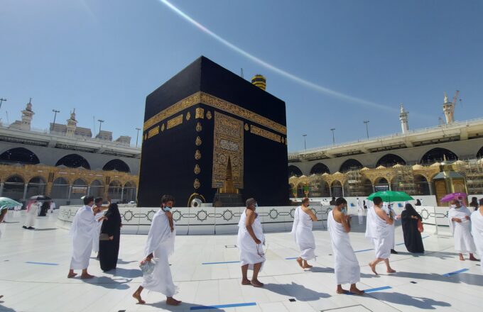 tawaf perming by hajj proxy provider